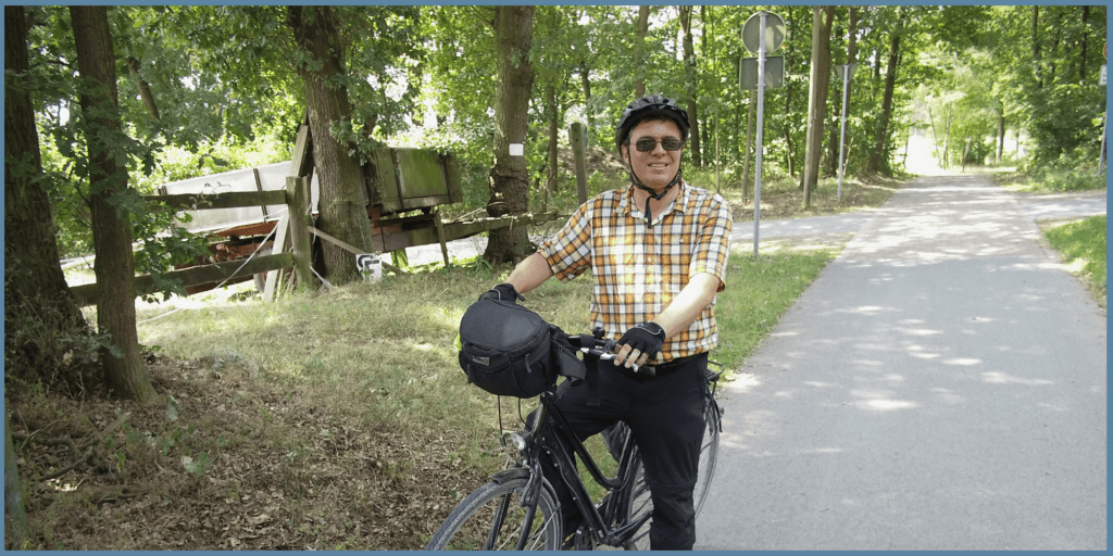 Als fahrender Fahrrad-Füller komme ich Sie im Raum Köln gerne mit meinen Präsentiermappen besuchen.