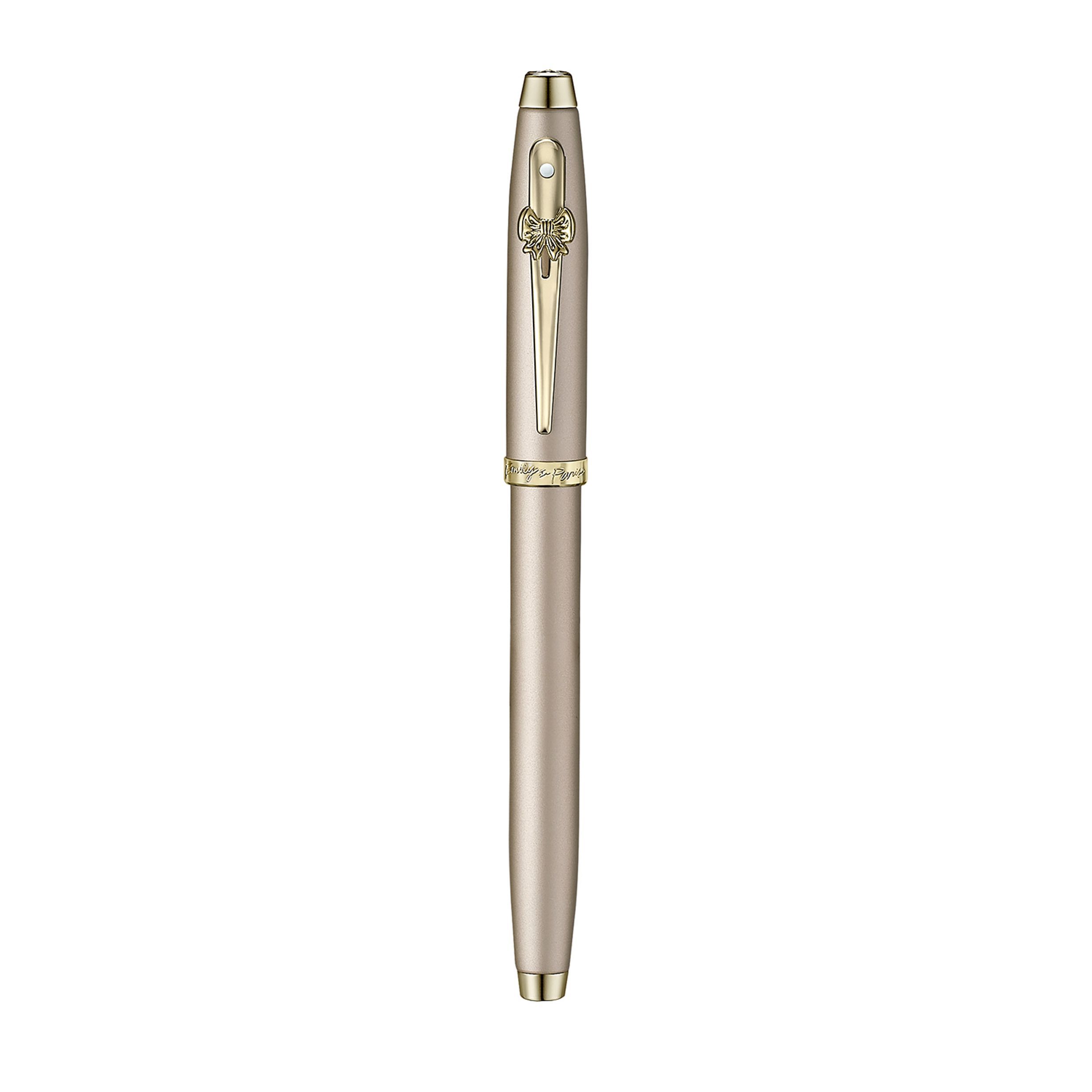 Produktfoto zum Tintenroller der Serie "Emily in Paris" von Sheaffer in der Farbe Champagner Gold / product photo of the rollerball of "Emily in Paris" from Sheaffer in Champagner Gold (GSHE1937751EIP) Produktfoto zum Tintenroller der Serie "Emily in Paris" von Sheaffer in der Farbe Champagner Gold / product photo of the rollerball of "Emily in Paris" from Sheaffer in Champagner Gold (GSHE1937751EIP)